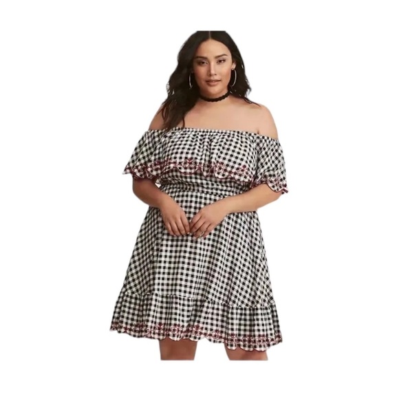 TORRID Off-shoulder Gingham Swing Dress in Black/White w/ Red Trim Size 00 (M/L) - Picture 1 of 10